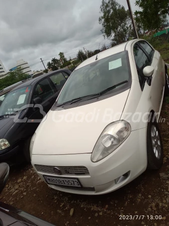 Fiat Grande Punto 2009-2014 Active (Diesel) On Road Price, Features &  Specs, Images