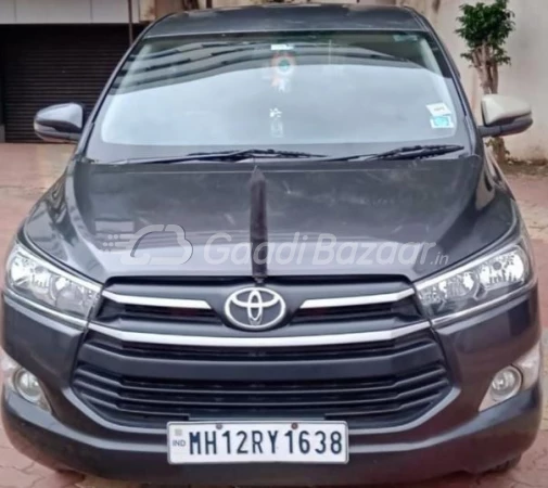 TOYOTA INNOVA CRYSTA