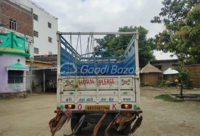 MAHINDRA Bolero Maxitruck Plus