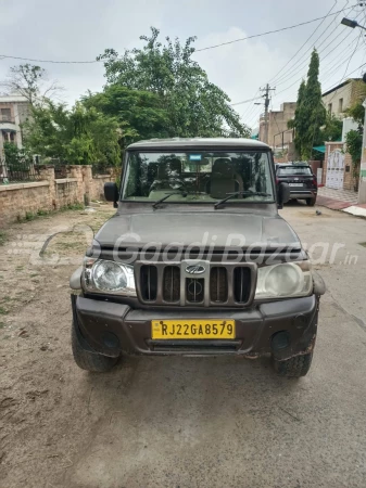 MAHINDRA Bolero Camper