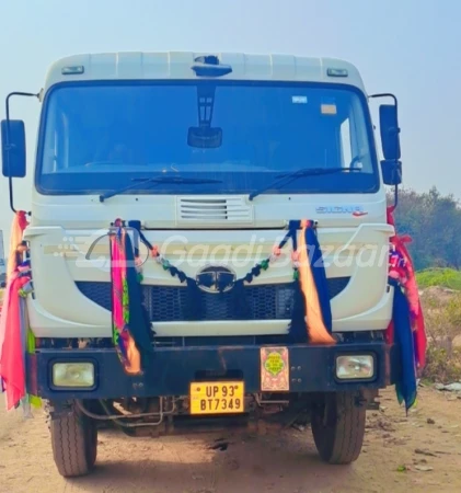 TATA MOTORS Signa 3718.K