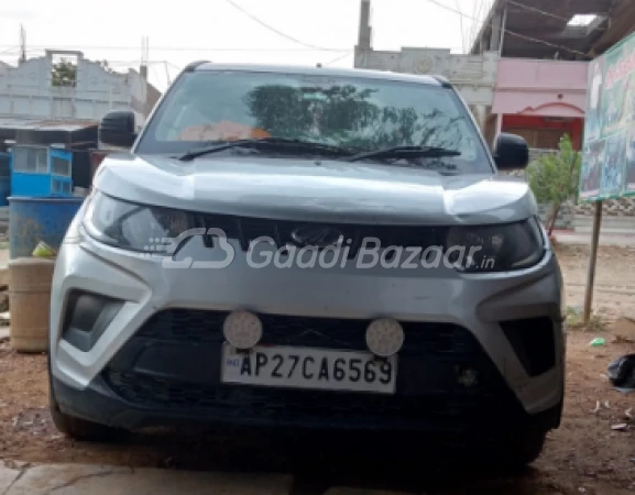 MAHINDRA KUV100 NXT