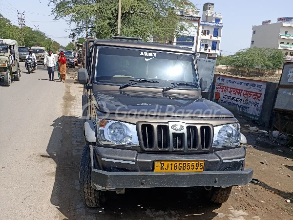 MAHINDRA Bolero Camper