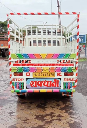 MAHINDRA Bolero Maxitruck Plus