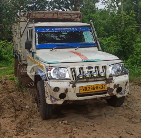 MAHINDRA Bolero Camper