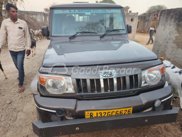 MAHINDRA Bolero Camper