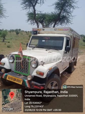 MAHINDRA Bolero Pik-Up