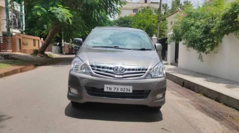 TOYOTA Innova [2009-2012]