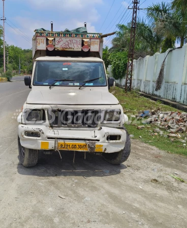 MAHINDRA Bolero Camper