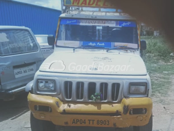 MAHINDRA Bolero Camper