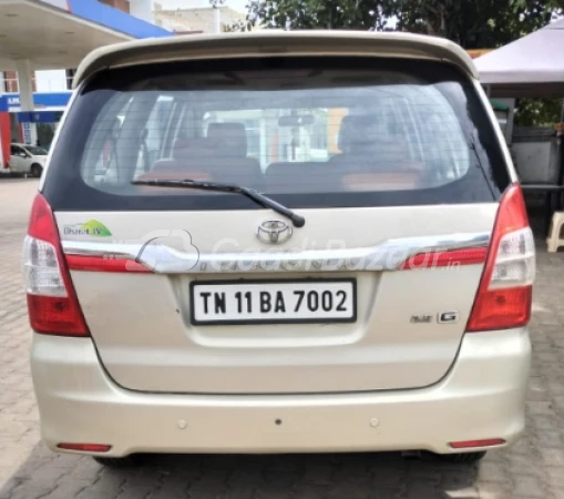 TOYOTA INNOVA
