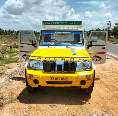 MAHINDRA Bolero Maxitruck Plus