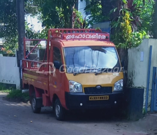 MAHINDRA Maxximo