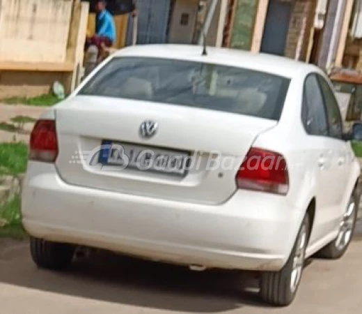 VOLKSWAGEN Vento [2010-2012]