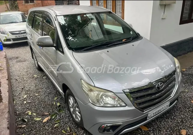 TOYOTA Innova [2013-2014]