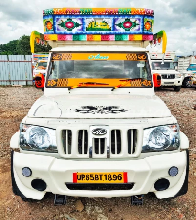 MAHINDRA Bolero Maxitruck Plus