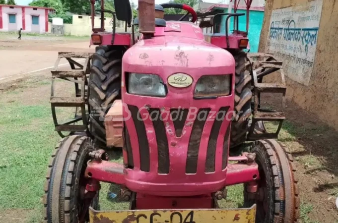 MAHINDRA Yuvo 275 Di