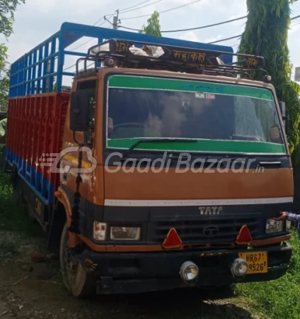 ASHOK LEYLAND U 2518 R/1 and R/2