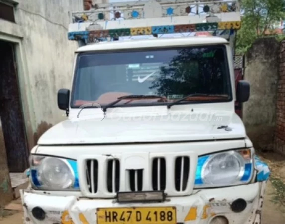 MAHINDRA Bolero Pik-Up