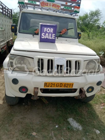 MAHINDRA Bolero Pik-Up