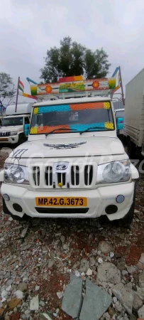 MAHINDRA Bolero Maxitruck Plus