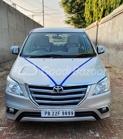 TOYOTA Innova [2013-2014]