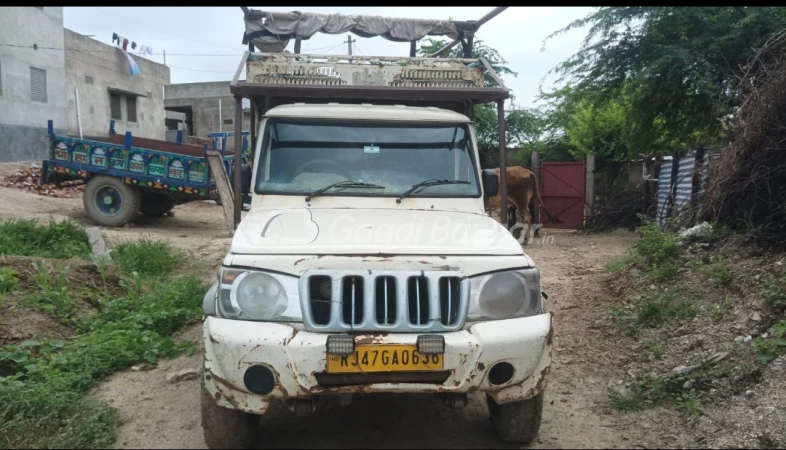 MAHINDRA Bolero Pik-Up