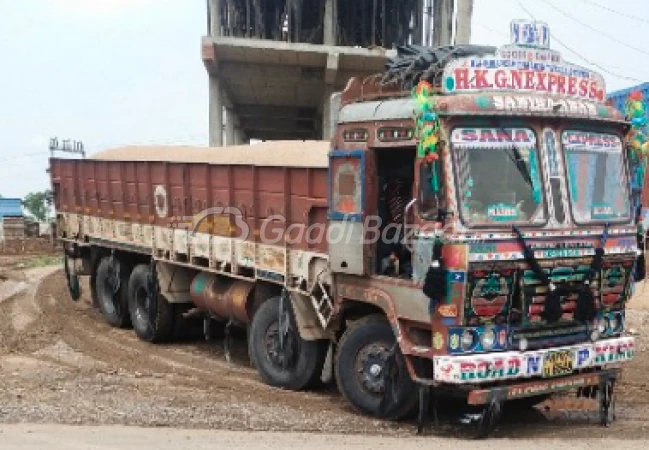 ASHOK LEYLAND 3118 LA (Super)