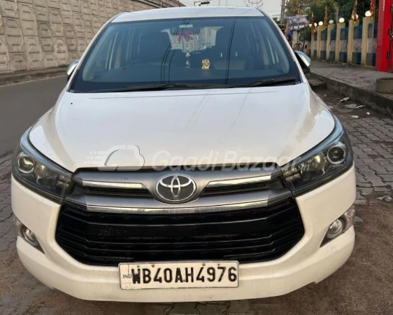 TOYOTA INNOVA CRYSTA
