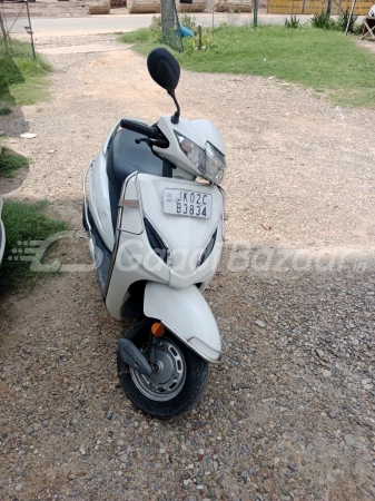 Second hand deals scooty in kashmir