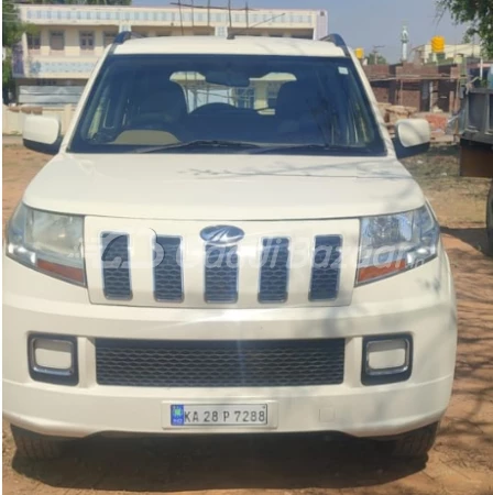 MAHINDRA TUV 300