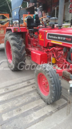 MAHINDRA 585 Di Xp Plus