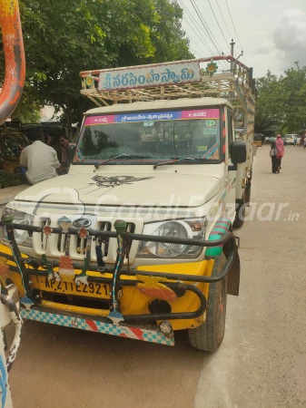 MAHINDRA Bolero Maxitruck Plus