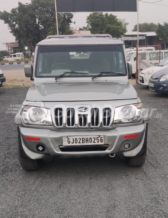 MAHINDRA Bolero Camper