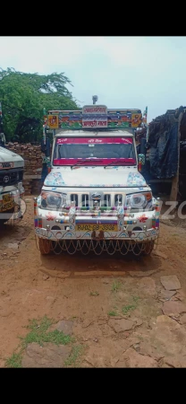 MAHINDRA Bolero Pik-Up