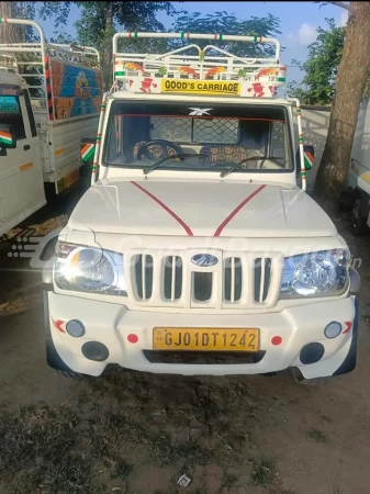 MAHINDRA Bolero Maxitruck Plus