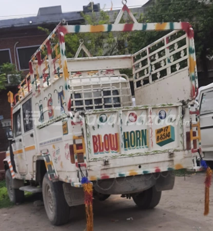 MAHINDRA Bolero Camper