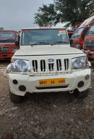 MAHINDRA Bolero Camper