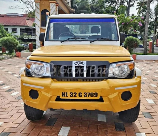 MAHINDRA Bolero Pik-Up