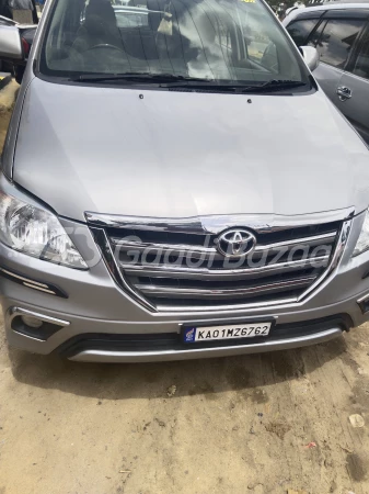 TOYOTA Innova [2015-2016]