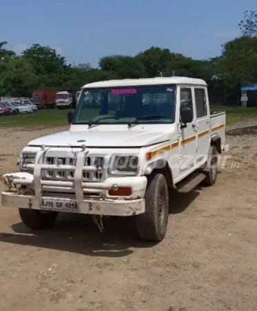 MAHINDRA Bolero Camper