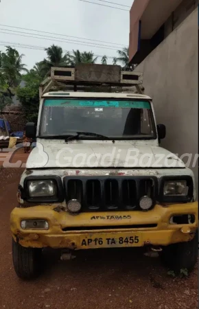 MAHINDRA Bolero Camper