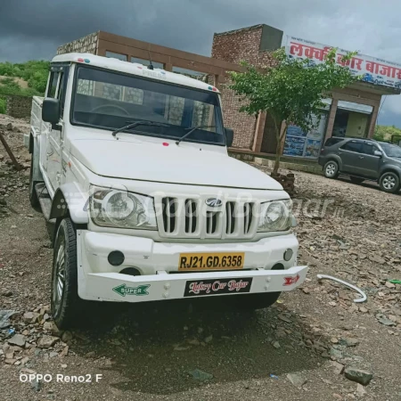 MAHINDRA Bolero Camper