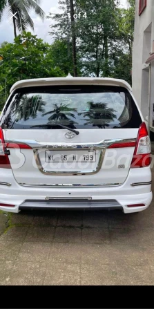 TOYOTA Innova [2009-2012]