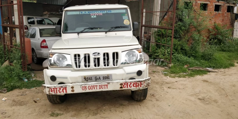 MAHINDRA Bolero Camper