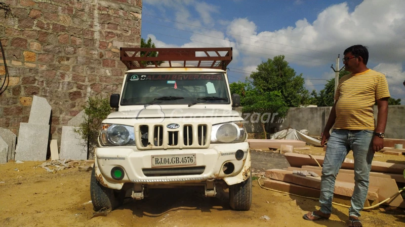 MAHINDRA Bolero Maxitruck Plus