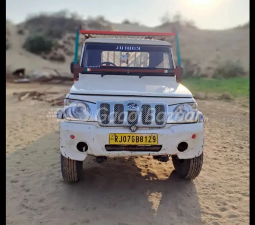 MAHINDRA Bolero Pik-Up