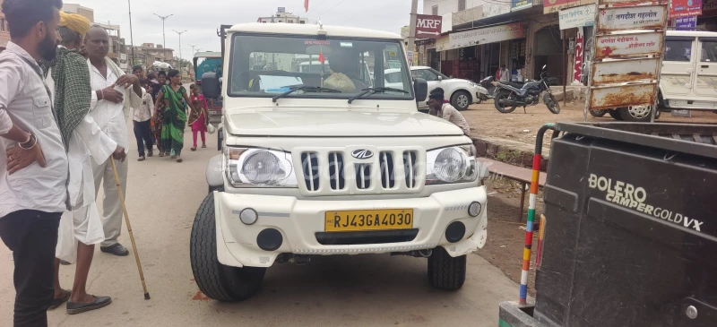 MAHINDRA Bolero Camper