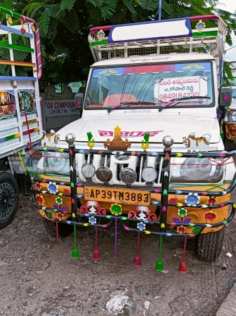 MAHINDRA Bolero Pik-Up