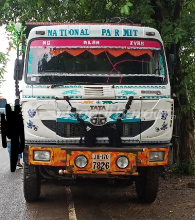 TATA MOTORS Signa 3718.K